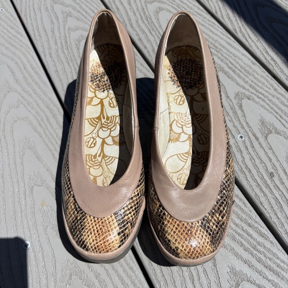 Fly London Snake Print Suede Leather Two Toned Wedge Shoes Women's Size 6.5-7 - Picture 6 of 10